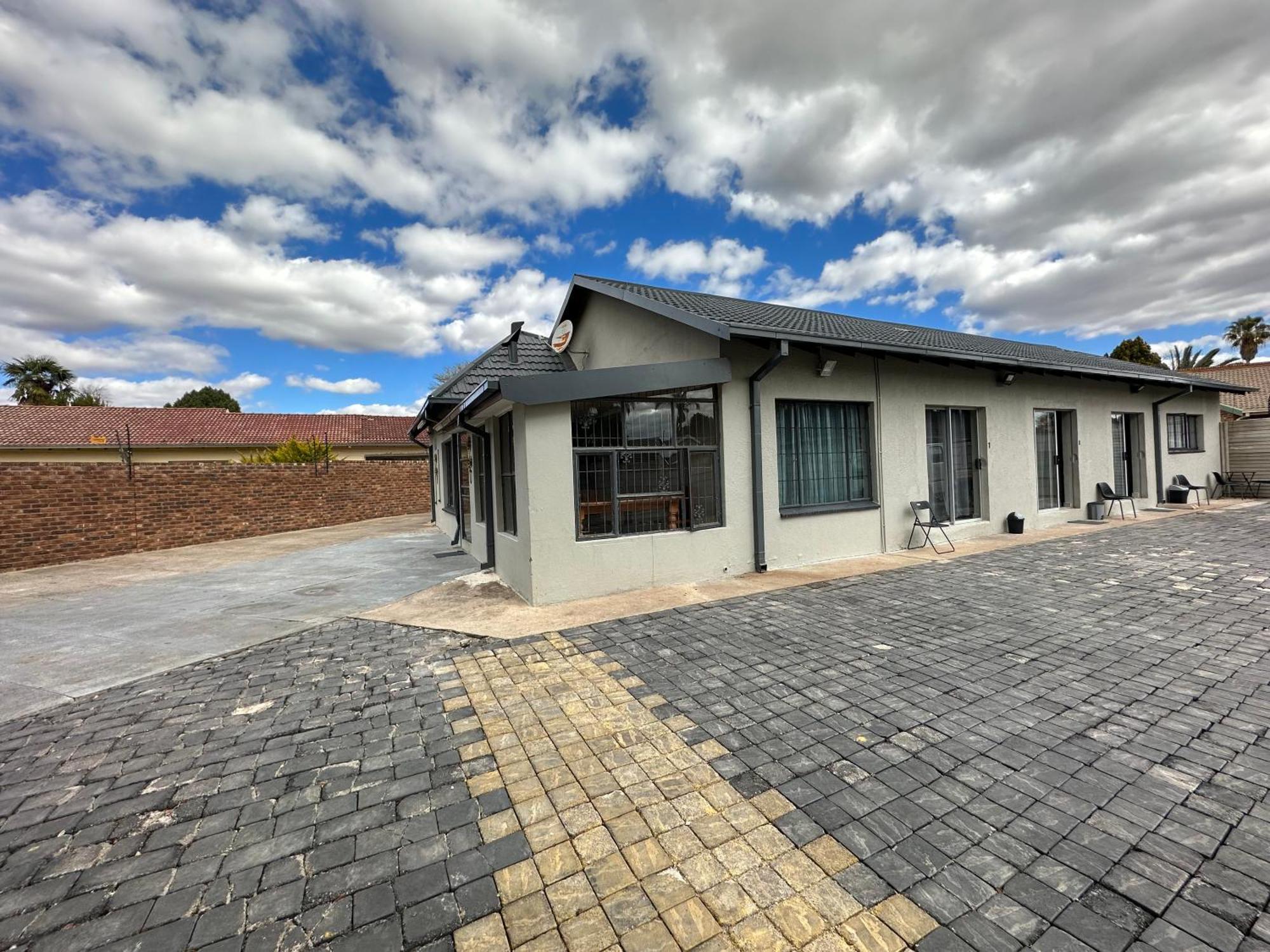 Favour Guest House Polokwane Exterior foto